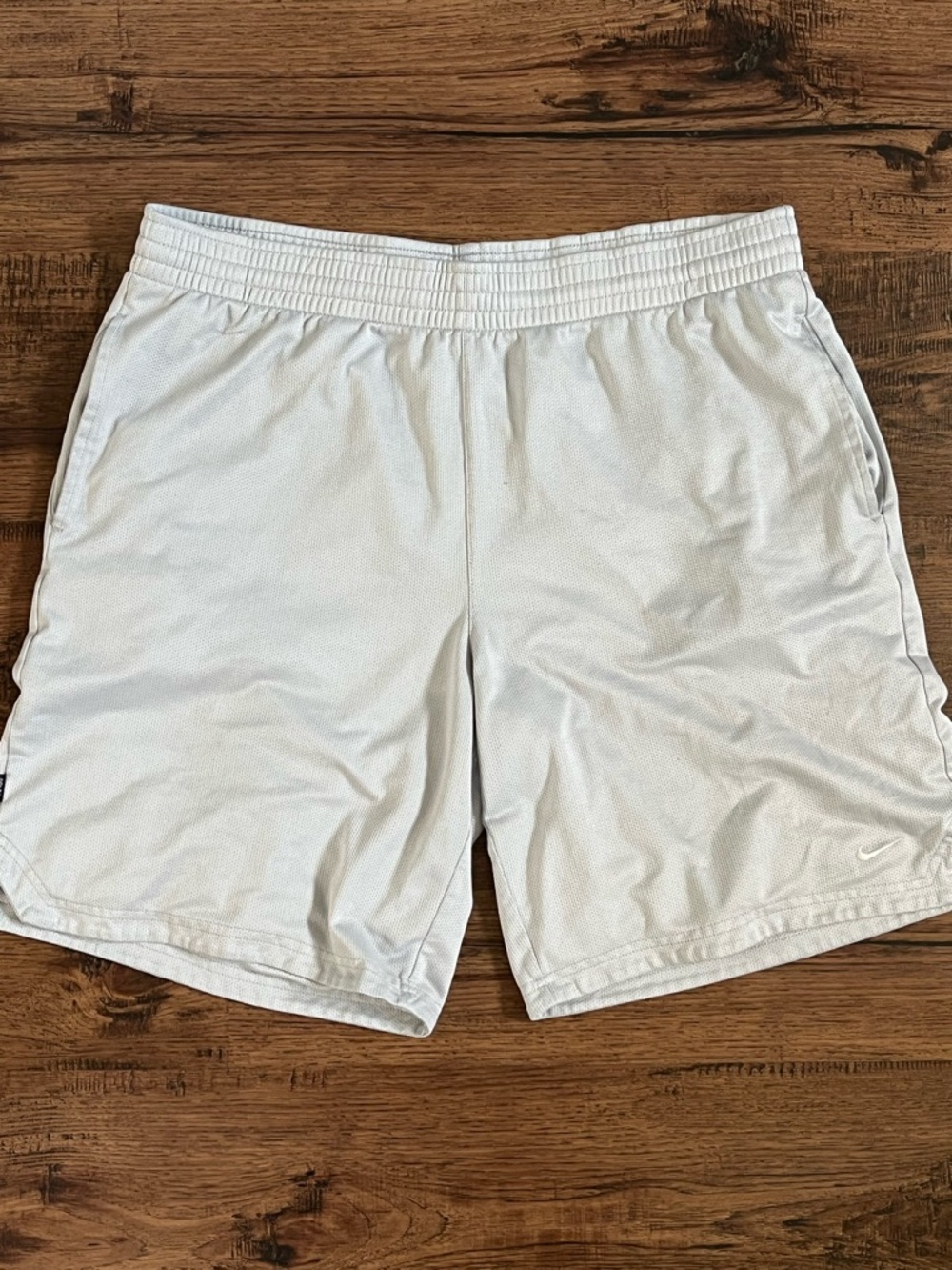 Nike Dri Fit 9” Athletic Shorts ‘Light Gray’ (size mens L)